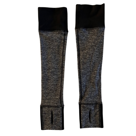 Lululemon grey and black running sleeves - women’s one size - Picture 3 of 6